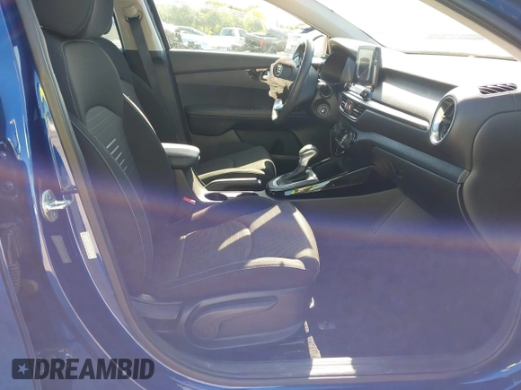 2019 Kia Forte S z VIN 3KPF34AD2KE114151, wystawiony jako IAAI lot #41986742 z przebiegiem 44 922 mil mil oraz . Historia ofert i sprzedaży dostępna na DreamBid. Obrazek 5.