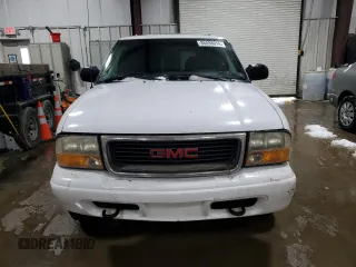 2001 GMC Jimmy SLT with VIN 1GKDT13W112100391, listed as a Copart auction lot 86098014 with 145,700 mi miles and Salvage Title. Bid and sale history available at carsss.com. Image 5.