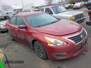 2014 Nissan Altima 2.5 with VIN 1N4AL3APXEC423513, listed as a IAAI auction lot 41418175 with 184,876 mi miles. Bid and sale history available at carsss.com. Image 1.