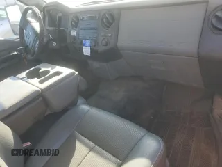 2014 Ford F-250 XL with VIN 1FTBF2A60EEA98432, listed as a Copart auction lot 88311635 with 320,415 mi miles and Salvage title. Bid and sale history available at DreamBid. Image 8.
