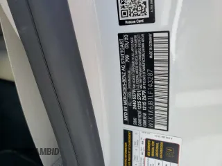 2020 Mercedes-Benz E z VIN W1K1K6JB1LF143287, wystawiony jako Copart lot #47591915 z przebiegiem 27 735 mil mil oraz Szkoda całkowita • Salvage title. Historia ofert i sprzedaży dostępna na DreamBid. Obrazek 12.