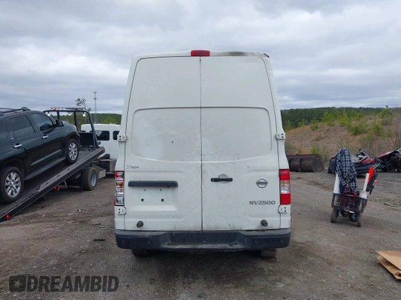 2021 Nissan NV Cargo SV z VIN 1N6BF0LYXMN800271, wystawiony jako IAAI lot #41847197 z przebiegiem 180 913 mil mil oraz . Historia ofert i sprzedaży dostępna na DreamBid. Obrazek 16.