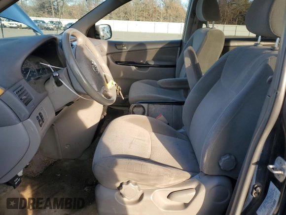 2004 Toyota Sienna CE with VIN 5TDZA23C14S027488, listed as a Copart auction lot 50285775 with 147,541 mi miles and Non Repairable. Bid and sale history available at carsss.com. Image 7.