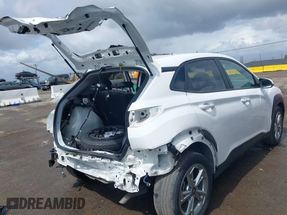 2022 Hyundai Kona SEL with VIN KM8K62AB1NU767029, listed as a IAAI auction lot 41938759 with 44,950 mi miles. Bid and sale history available at carsss.com. Image 4.