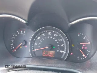 2014 Kia Sorento LX z VIN 5XYKT3A67EG467311, wystawiony jako IAAI lot #42226234 z przebiegiem 220 422 mil mil oraz . Historia ofert i sprzedaży dostępna na DreamBid. Obrazek 7.