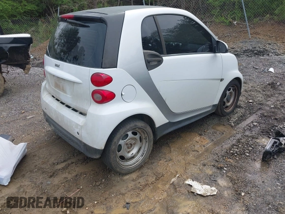 2015 Smart fortwo Passion with VIN WMEEJ3BA9FK801907, listed as a IAAI auction lot 41936004 with 72,152 mi miles and . Bid and sale history available at DreamBid. Image 4.