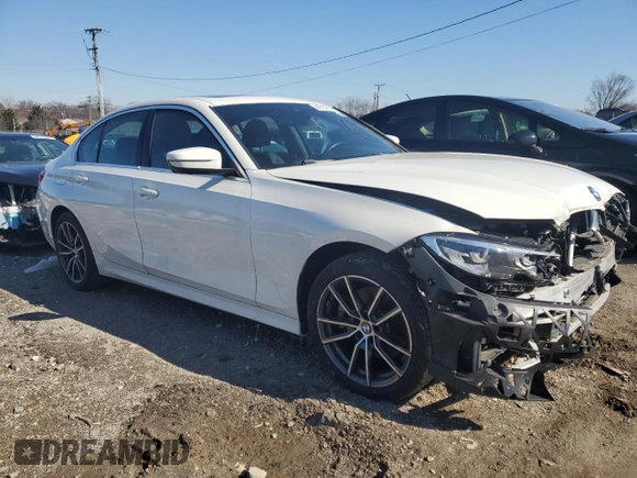 2020 BMW 3 Series 330i xDrive with VIN 3MW5R7J01L8B10114, listed as a Copart auction lot 44727255 with 61,671 mi miles and Non Repairable. Bid and sale history available at carsss.com. Image 4.
