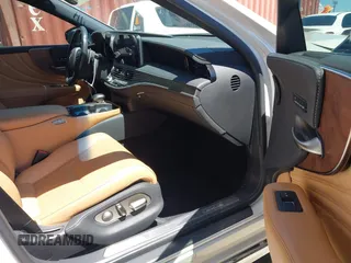 2021 Lexus LS 500 with VIN JTHD51FF6M5015310, listed as a IAAI auction lot 42630073 with 34,307 mi miles and . Bid and sale history available at DreamBid. Image 5.