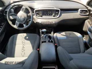 2019 Kia Sorento LX with VIN 5XYPG4A35KG582488, listed as a Copart auction lot 54122035 with 160,602 mi miles and Clean Title. Bid and sale history available at carsss.com. Image 8.