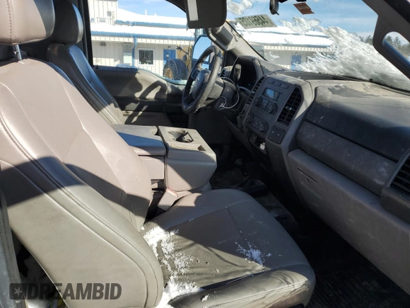 2017 Ford Super Duty F-250 SRW XLT with VIN 1FTBF2B60HEC88184, listed as a Copart auction lot 44569105 with 124,583 mi miles and Salvage Title. Bid and sale history available at carsss.com. Image 10.