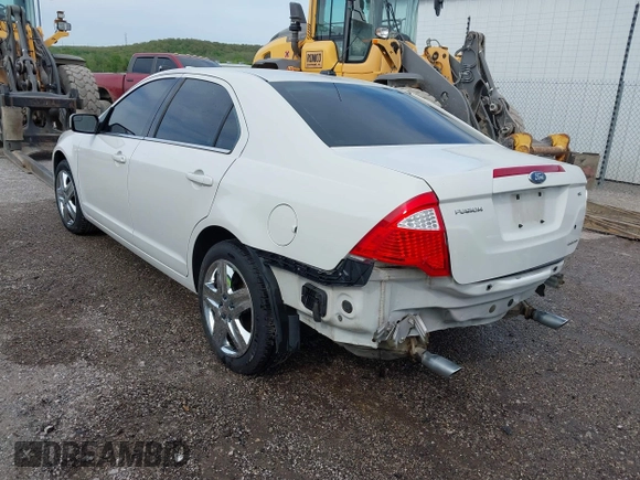 2011 Ford Fusion SE with VIN 3FAHP0HG3BR140455, listed as a IAAI auction lot 42020910 with 90,916 mi miles. Bid and sale history available at carsss.com. Image 3.