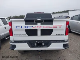 2021 Chevrolet Silverado 1500 Custom with VIN 1GCPYBEKXMZ292481, listed as a IAAI auction lot 41515067 with 70,230 mi miles. Bid and sale history available at carsss.com. Image 17.