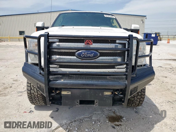 2015 Ford F-250 Lariat z VIN 1FT7W2BT5FED51952, wystawiony jako Copart lot #57121025 z przebiegiem 174 811 mil mil oraz Szkoda całkowita • Salvage title. Historia ofert i sprzedaży dostępna na DreamBid. Obrazek 5.