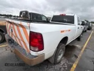 2012 Ram 2500 ST z VIN 3C6TD5HT7CG170151, wystawiony jako IAAI lot #42806496 z przebiegiem 192 475 mil mil oraz . Historia ofert i sprzedaży dostępna na DreamBid. Obrazek 44.