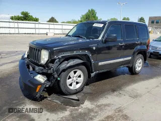 2010 Jeep Liberty Sport z VIN 1J4PN2GK1AW143647, wystawiony jako Copart lot #56998965 z przebiegiem 106 630 mil mil oraz Szkoda całkowita • Salvage title. Historia ofert i sprzedaży dostępna na DreamBid. Obrazek 1.
