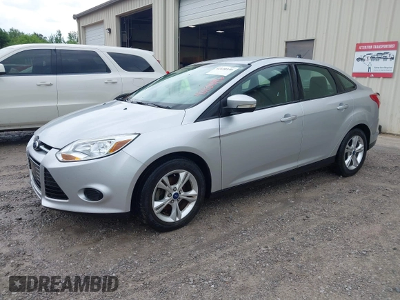 2013 Ford Focus SE with VIN 1FADP3F28DL231617, listed as a IAAI auction lot 42130146 with 63,282 mi miles. Bid and sale history available at carsss.com. Image 2.