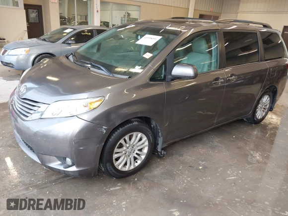 2017 Toyota Sienna XLE Auto Access Seat с VIN 5TDYZ3DC6HS801037, выставлен на аукционе IAAI как лот 41098091 с пробегом 180 674 миль миль и . История ставок и продаж доступна на DreamBid. Изображение 2.