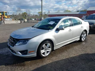2010 Ford Fusion SPORT with VIN 3FAHP0KC6AR106448, listed as a IAAI auction lot 42025993 with 110,339 mi miles. Bid and sale history available at carsss.com. Image 18.