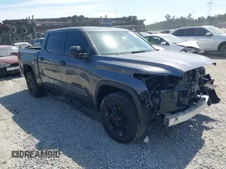 2022 Toyota Tundra SR5 with VIN 5TFLA5DB5NX055173, listed as a IAAI auction lot 42208790 with 27,090 mi miles and . Bid and sale history available at DreamBid. Image 1.