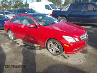 2011 Mercedes-Benz E-Class E 350 with VIN WDDKJ5GBXBF122722, listed as a IAAI auction lot 41670771 with 1 mi miles. Bid and sale history available at carsss.com. Image 1.