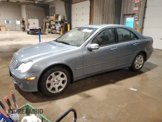 2005 Mercedes-Benz C 320 with VIN WDBRF84J15F662342, listed as a Copart auction lot 44009115 with 172,017 mi miles and Salvage title. Bid and sale history available at DreamBid. Image 1.