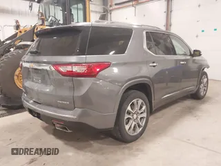 2020 Chevrolet Traverse Premier with VIN 1GNEVKKW5LJ178996, listed as a IAAI auction lot 41335188 with 82,397 mi miles. Bid and sale history available at carsss.com. Image 4.