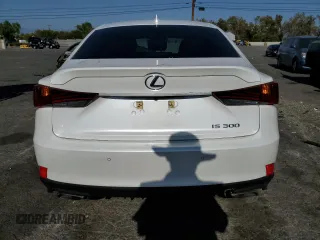 2020 Lexus IS 300 with VIN JTHDA1D26L5106278, listed as a Copart auction lot 72035814 with 39,359 mi miles and Salvage title. Bid and sale history available at DreamBid. Image 6.