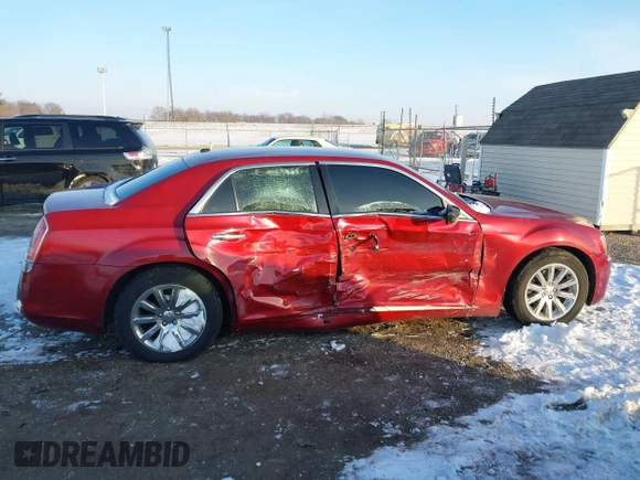 2012 Chrysler 300 Limited with VIN 2C3CCACG0CH205728, listed as a IAAI auction lot 41285693 with 125,204 mi miles. Bid and sale history available at carsss.com. Image 13.