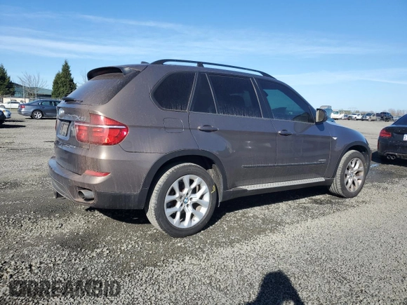 2011 BMW X5 35i with VIN 5UXZV4C57BL400693, listed as a Copart auction lot 46547685 with 127,266 mi miles and Salvage Title. Bid and sale history available at carsss.com. Image 3.
