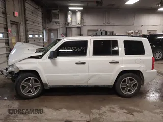 2009 Jeep Patriot Sport with VIN 1J8FT28B39D194976, listed as a IAAI auction lot 41575669 with 130,955 mi miles and . Bid and sale history available at DreamBid. Image 15.