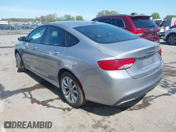 2015 Chrysler 200 S with VIN 1C3CCCBG2FN505330, listed as a IAAI auction lot 41935604 with 189,260 mi miles. Bid and sale history available at carsss.com. Image 3.