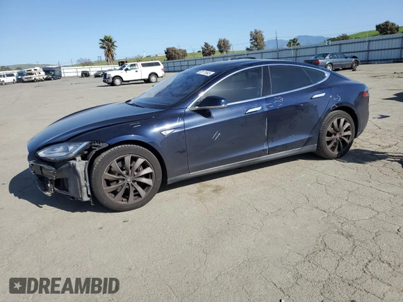 2013 Tesla Model S z VIN 5YJSA1CN8DFP05395, wystawiony jako Copart lot #51771645 z przebiegiem 111 851 mil mil oraz Szkoda całkowita • Salvage title. Historia ofert i sprzedaży dostępna na DreamBid. Obrazek 1.