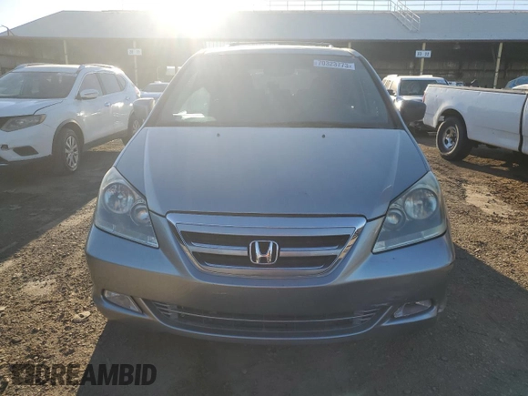 2007 Honda Odyssey Touring with VIN 5FNRL38857B044453, listed as a Copart auction lot 70323773 with 194,831 mi miles and Clean Title. Bid and sale history available at DreamBid. Image 5.