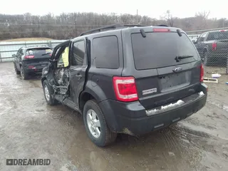 2008 Ford Escape XLT with VIN 1FMCU03148KC05614, listed as a IAAI auction lot 41742231 with 264,599 mi miles. Bid and sale history available at carsss.com. Image 3.