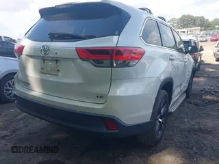 2017 Toyota Highlander LE z VIN 5TDZZRFH1HS227592, wystawiony jako IAAI lot #42162545 z przebiegiem 113 102 mil mil oraz . Historia ofert i sprzedaży dostępna na DreamBid. Obrazek 4.