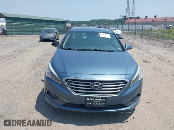 2016 Hyundai Sonata SE z VIN 5NPE24AF2GH426568, wystawiony jako IAAI lot #42415770 z przebiegiem 112 727 mil mil oraz . Historia ofert i sprzedaży dostępna na DreamBid. Obrazek 12.