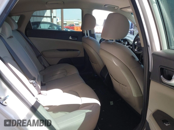 2016 Kia Optima LX with VIN KNAGT4L34G5071506, listed as a IAAI auction lot 41857078 with 72,029 mi miles. Bid and sale history available at carsss.com. Image 8.