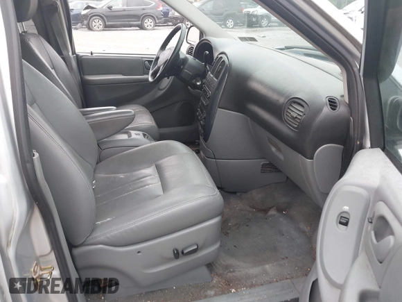 2005 Dodge Caravan SXT с VIN 2D8GP44L65R428854, выставлен на аукционе IAAI как лот 42597773 с пробегом 224 146 миль миль и . История ставок и продаж доступна на DreamBid. Изображение 5.