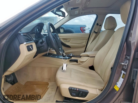 2013 BMW 3 Series 328i с VIN WBA3A5C58DF353844, выставлен на аукционе Copart как лот 61845725 с пробегом 140 830 миль миль и Чистый • Clean title. История ставок и продаж доступна на DreamBid. Изображение 7.