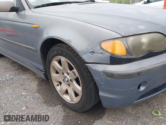 2004 BMW 3 Series 325i with VIN WBAEV33494KR35113, listed as a IAAI auction lot 42170200 with 153,671 mi miles and . Bid and sale history available at carsss.com. Image 6.