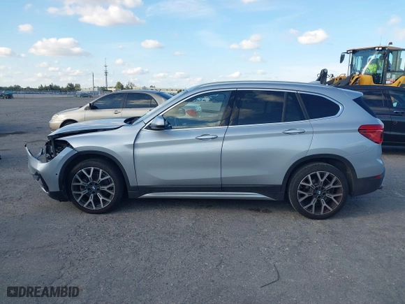 2020 BMW X1 sDrive28i with VIN WBXJG7C08L5R71214, listed as a IAAI auction lot 41514330 with 34,140 mi miles. Bid and sale history available at carsss.com. Image 15.
