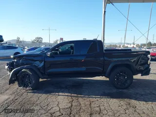 2024 Chevrolet Colorado 4WD Trail Boss with VIN 1GCPTEEK8R1137191, listed as a IAAI auction lot 41760382 with 27,068 mi miles. Bid and sale history available at carsss.com. Image 15.