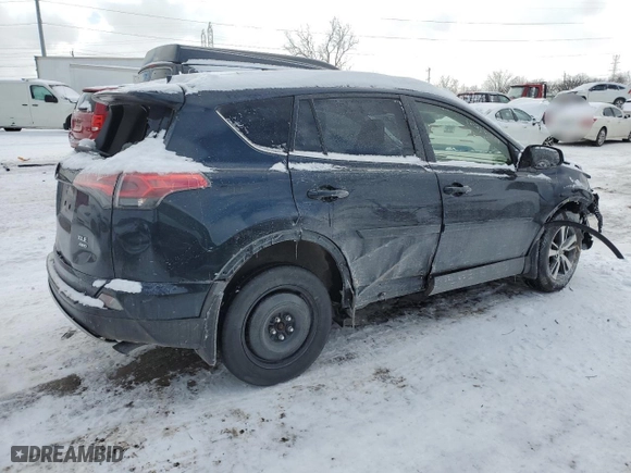 2018 Toyota RAV4 XLE with VIN JTMRFREV5JJ251879, listed as a Copart auction lot 45246185 with 44,135 mi miles and Clean Title. Bid and sale history available at carsss.com. Image 3.