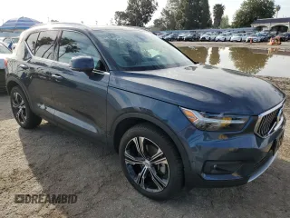 2022 Volvo XC40 Inscription z VIN YV4162UL0N2787155, wystawiony jako Copart lot #49329705 z przebiegiem Nie podano mil oraz Szkoda całkowita • Salvage title. Historia ofert i sprzedaży dostępna na DreamBid. Obrazek 4.