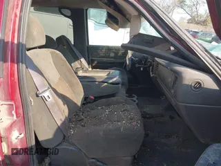 2004 Chevrolet Silverado 2500 LT z VIN 1GCGK23U04F185494, wystawiony jako IAAI lot #40544442 z przebiegiem Nie podano mil oraz . Historia ofert i sprzedaży dostępna na DreamBid. Obrazek 5.