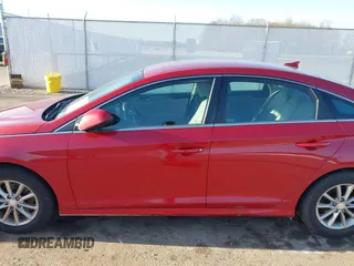 2018 Hyundai Sonata SE z VIN 5NPE24AF4JH615682, wystawiony jako IAAI lot #41888584 z przebiegiem 68 123 mil mil oraz . Historia ofert i sprzedaży dostępna na DreamBid. Obrazek 14.