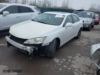 2007 Lexus ES 350 with VIN JTHBJ46GX72127675, listed as a IAAI auction lot 41987498 with 181,391 mi miles. Bid and sale history available at carsss.com. Image 2.