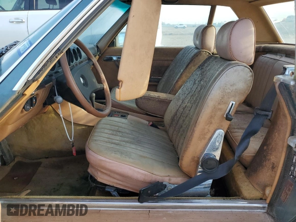1984 Mercedes-Benz 380 with VIN WDBBA45AXEA010159, listed as a Copart auction lot 43923635 with 139,999 mi miles and Clean Title. Bid and sale history available at carsss.com. Image 7.