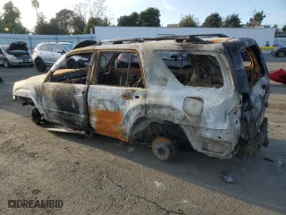 2003 Toyota 4Runner SR5 with VIN JTEBT14R830008040, listed as a Copart auction lot 85266884 with 0 mi miles and Non Repairable. Bid and sale history available at carsss.com. Image 2.