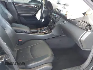 2004 Mercedes-Benz C 320 z VIN WDBRF64JX4F522423, wystawiony jako IAAI lot #42287731 z przebiegiem Nie podano mil oraz . Historia ofert i sprzedaży dostępna na DreamBid. Obrazek 5.